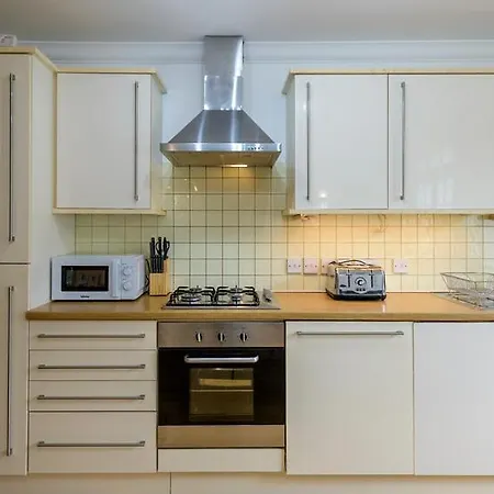 Spectacular 3 Bed In Blackheath * London