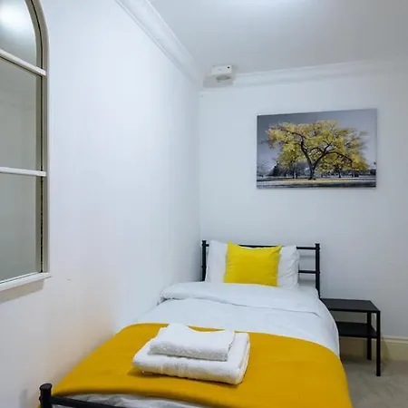 Spectacular 3 Bed In Blackheath Apartman