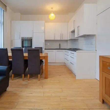 Lovely 2 Bedroom In Tooting *