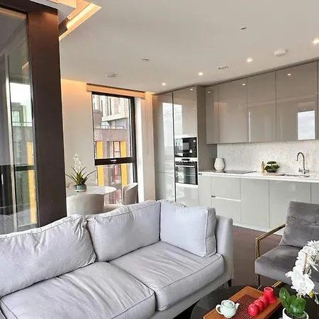 Luxurious And Spacious Near Us Embassy * London