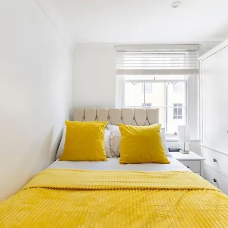 Historic Joseph Conrad House In Heart Of London!
