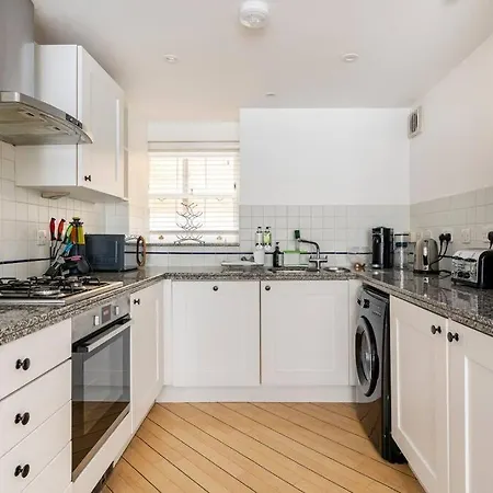 Historic Joseph Conrad House In Heart Of London! *