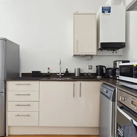 Luxury Urban Living - 1 Bdr *