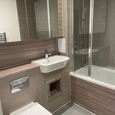 Apartamento Luxurious 2 Bedroom *