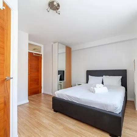 And Stylish Flat Near Regent's Park London
