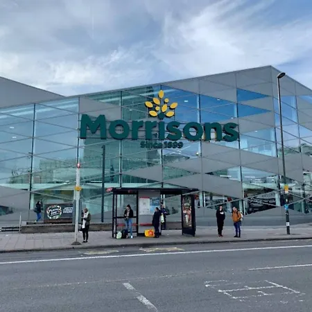 Pass The Keys Modern 2 Bedroom And 2 Bath In London * Edgware