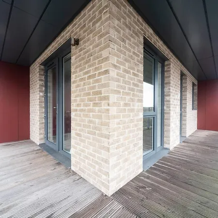 Pass The Keys Modern 2 Bedroom And 2 Bath In London