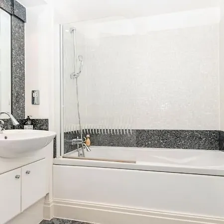 Charming Two Bedroom With Balcony Apartment