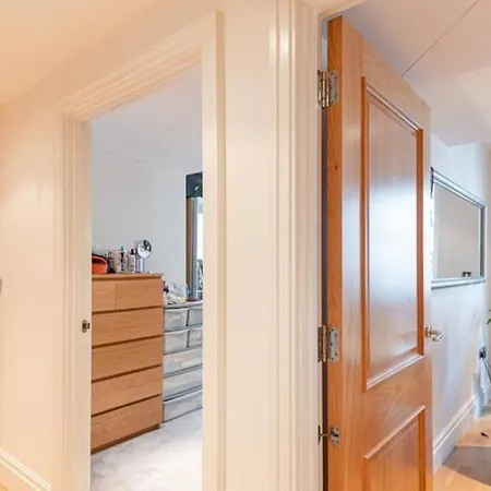 Charming Two Bedroom With Balcony Apartment