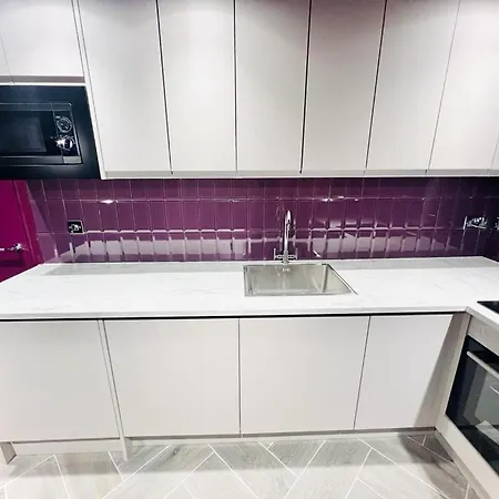 Crescent House Location Ensuites Great Value *