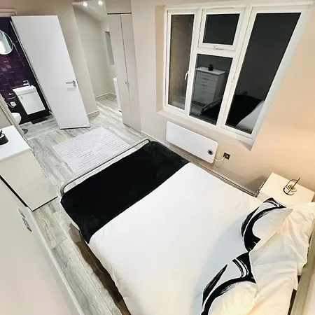 Guest house Crescent House Location Ensuites Great Value London