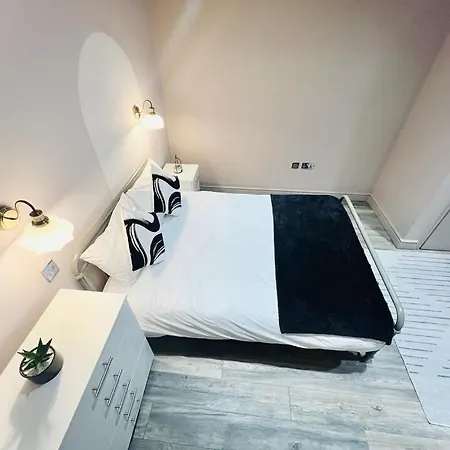 Guest house Crescent House Location Ensuites Great Value *