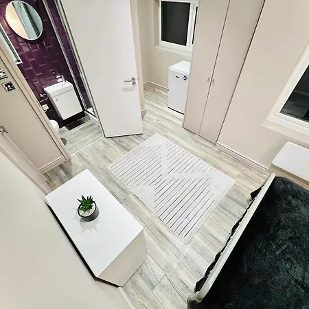 Crescent House Location Ensuites Great Value *
