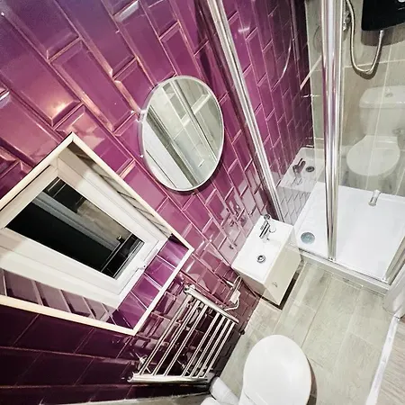 Crescent House Location Ensuites Great Value *