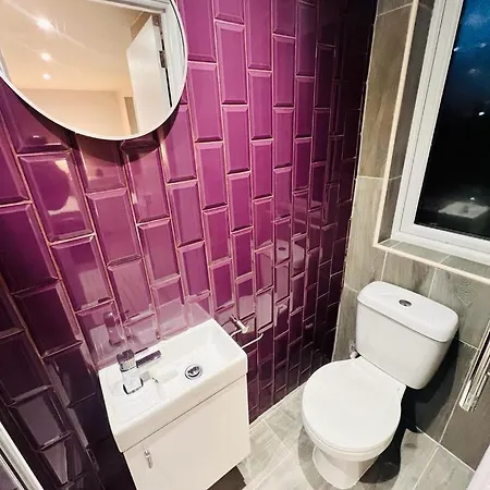 Crescent House Location Ensuites Great Value
