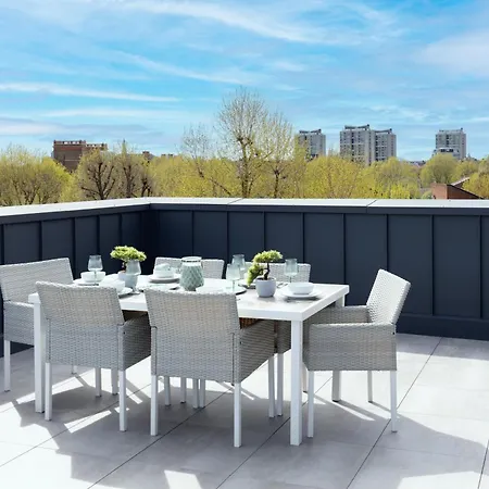 Deluxe South Apartment