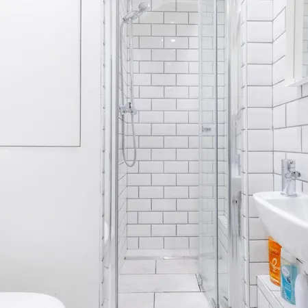Homely 2bd Flat Wprivate Patio Near Maida Vale! Apartment