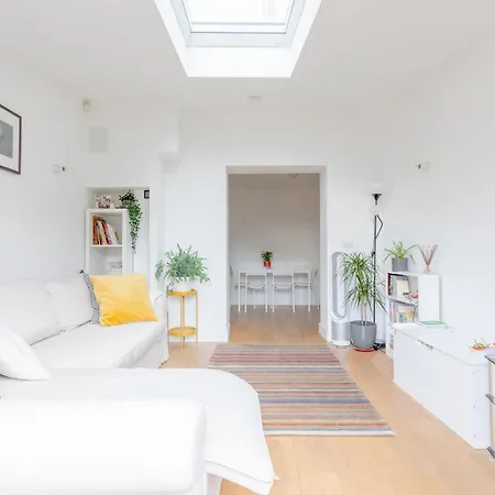 Homely 2bd Flat Wprivate Patio Near Maida Vale! Apartment *