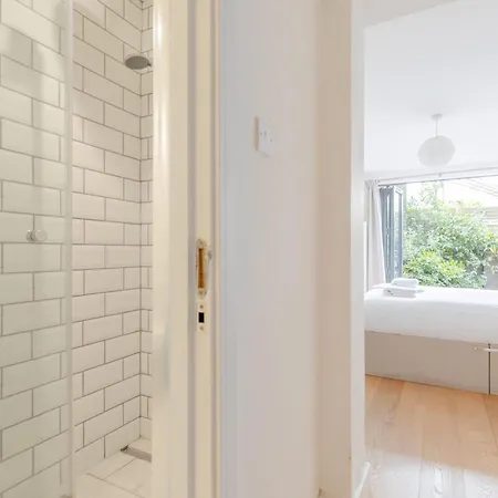 Homely 2bd Flat Wprivate Patio Near Maida Vale! Apartment