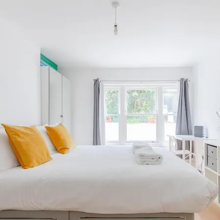 Homely 2bd Flat Wprivate Patio Near Maida Vale!