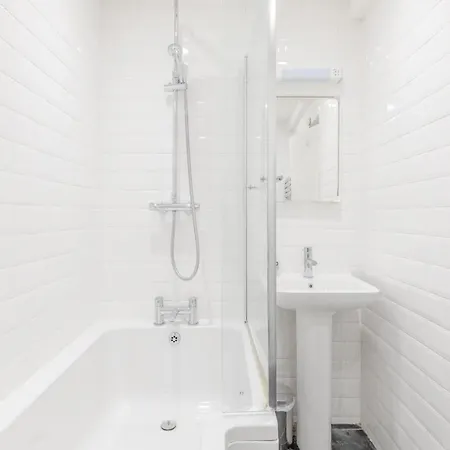 Apartment Homely 2bd Flat Wprivate Patio Near Maida Vale! London