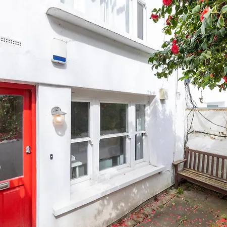Homely 2bd Flat Wprivate Patio Near Maida Vale! Apartment *