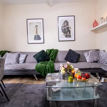 Cosy 2-bedroom In Mayfair 8cb - 4th Floor No Elevator