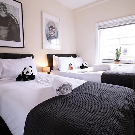 Cosy 2-bedroom In Mayfair 8cb - 4th Floor No Elevator London