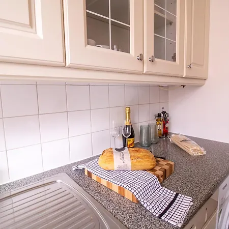 Apartment Cosy 2-bedroom In Mayfair 8cb - 4th Floor No Elevator London