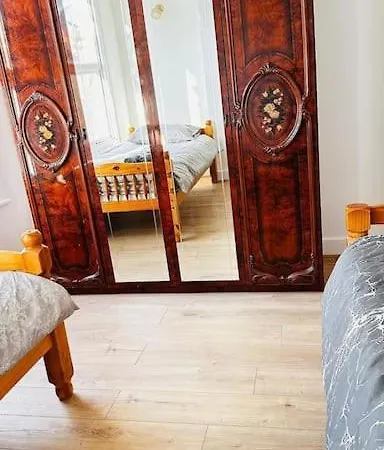 3 Bed House East