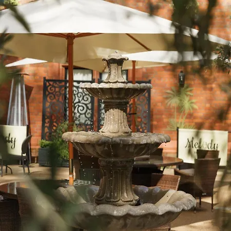 Hotel St Paul's 4*