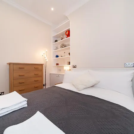 Apartment - Great Location *