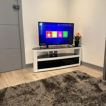 Modern Flat In Romford Havering