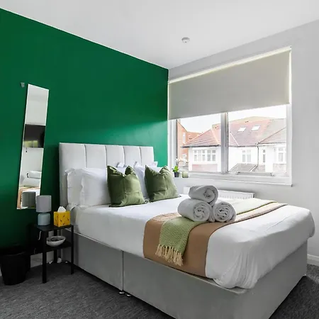 Pensjonat Livestay Affordable En-suite Studio In London, N14 *