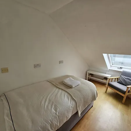 Apartment Hayes Deluxe Inn- London, Heathrow Airport *