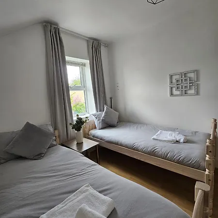 Apartment Hayes Deluxe Inn- London, Heathrow Airport Hayes (Greater London)