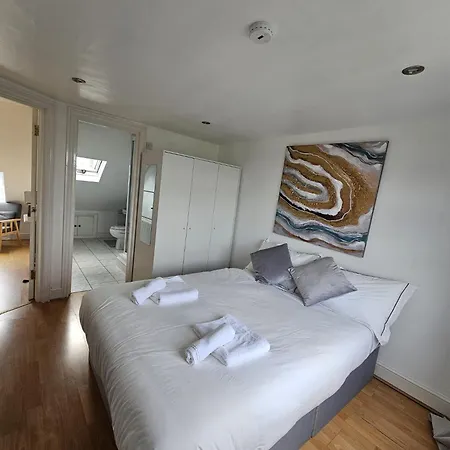Apartment Hayes Deluxe Inn- London, Heathrow Airport