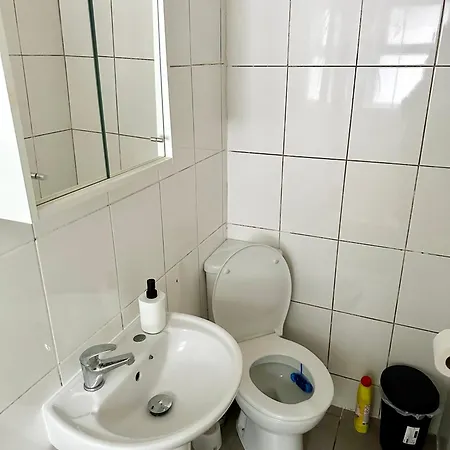 Guest house Stratford