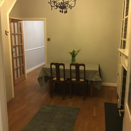 Ferienhaus London Southgate , N14 Enjoy The Summer In The