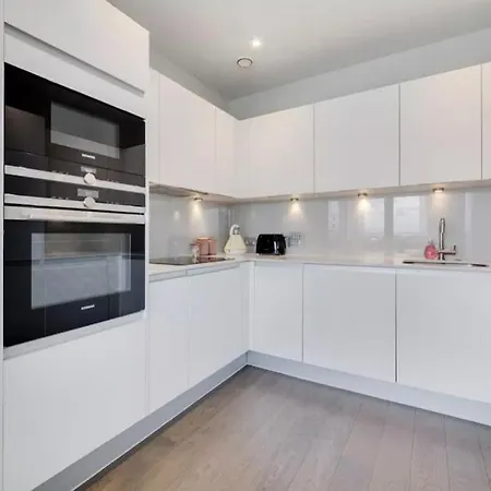 King's Cross Modern 2 Bedroom