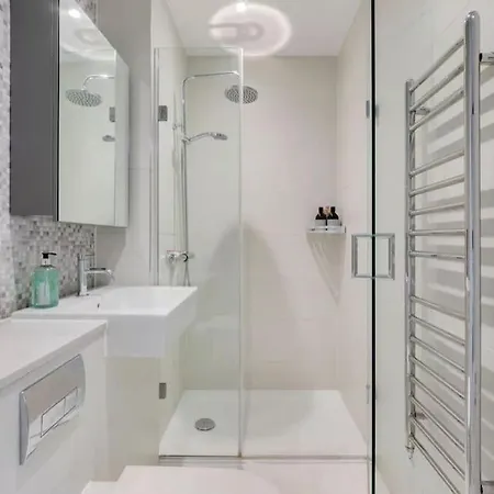 King's Cross Modern 2 Bedroom London
