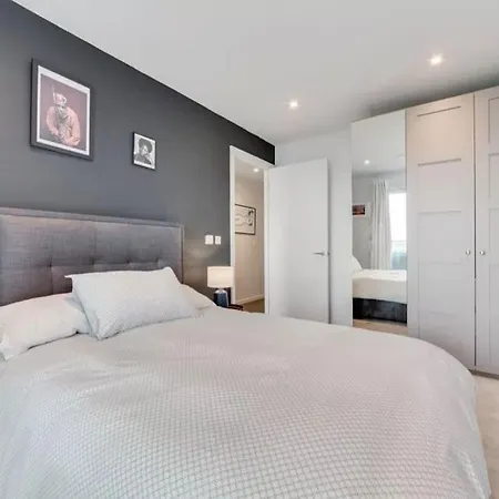 King's Cross Modern 2 Bedroom London