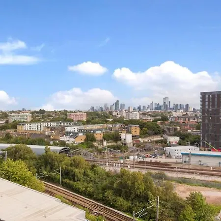 King's Cross Modern 2 Bedroom
