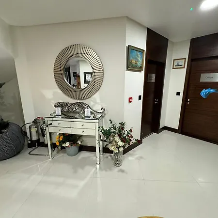 Hotel Rafayel & 5*