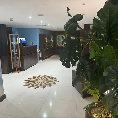 Hotel Rafayel & Londra