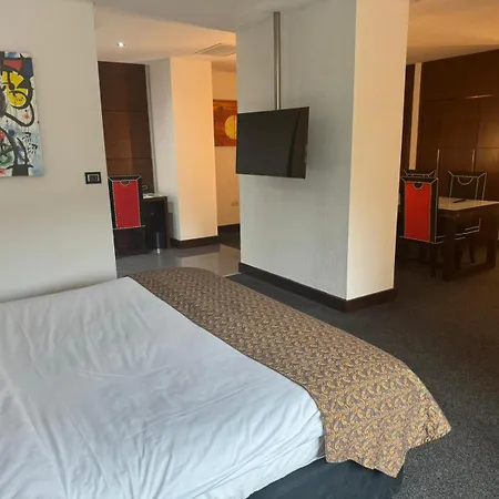 Rafayel & Hotel 5*