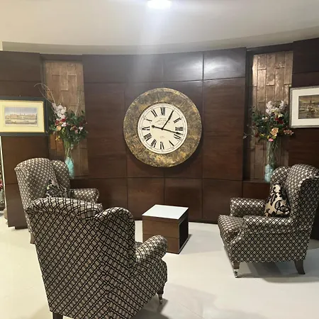 Rafayel & Hotel Londra