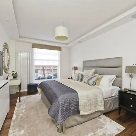 Large Super Penthouse Park Lane Opposite Hyde Park Sleeps 12 Apartment