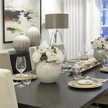 Apartment Large Super Penthouse Park Lane Opposite Hyde Park Sleeps 12