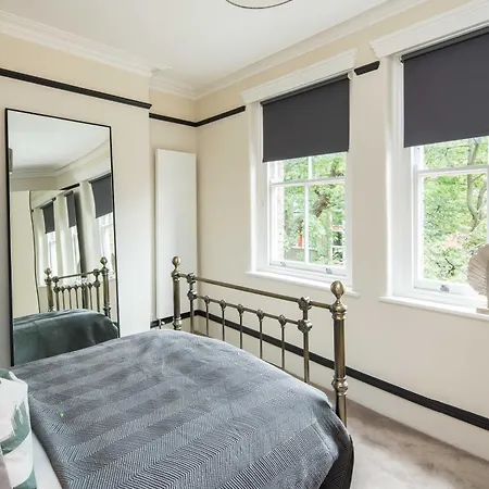 Wk Luxury4bedrooms-kensington-olympia-cinemaroom Apartment *